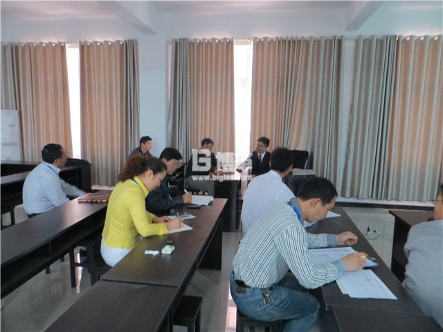 洋河酒業(yè)班組長設(shè)備管理技能培訓(xùn)課下交流 洋河酒業(yè)班組長設(shè)備管理技能培訓(xùn)課下交流