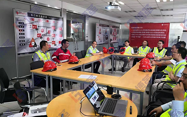 中天科技TPM項(xiàng)目組成員上?？疾飕F(xiàn)場(chǎng)