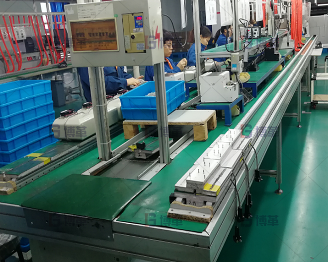 采用雙邊流水線(xiàn)，節(jié)約空間，電子組裝材料水蜘蛛配送。